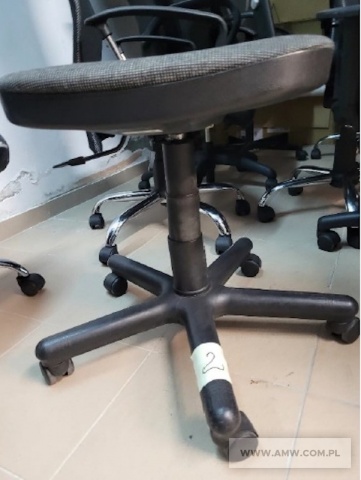 Fotele i krzesła - pakiet zawierający 46 szt. (wg oddzielnego wykazu) 